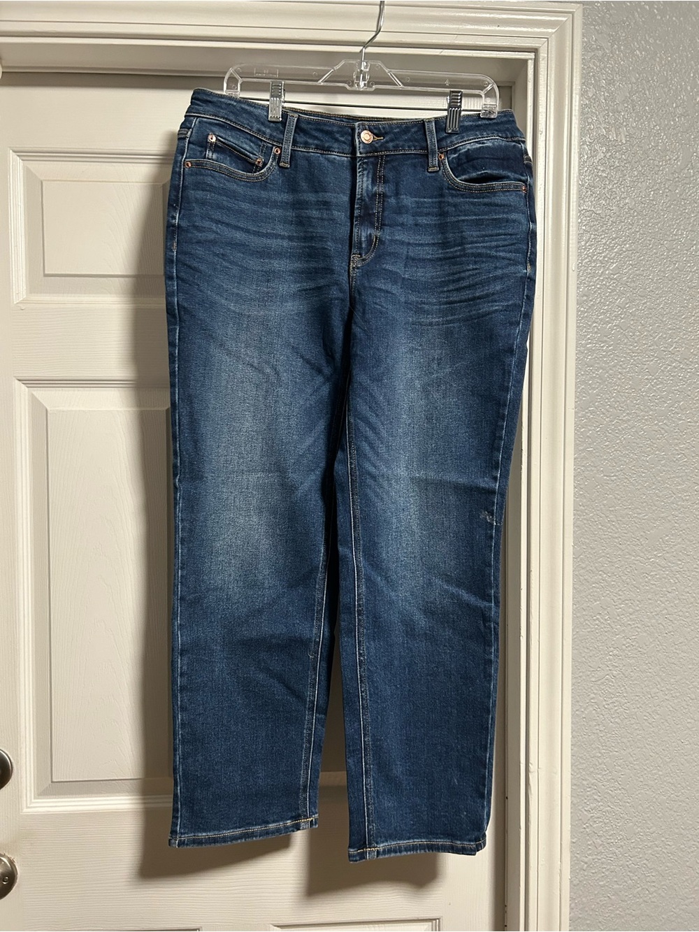 Time and Tru Classic Dark Blue Straight-Leg Jeans